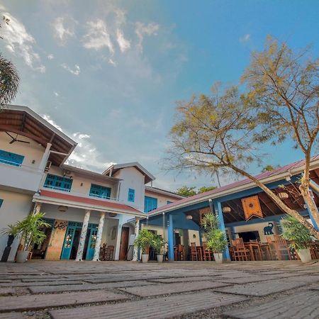 Blue Elephant Boutique Hotel Negombo Exterior foto